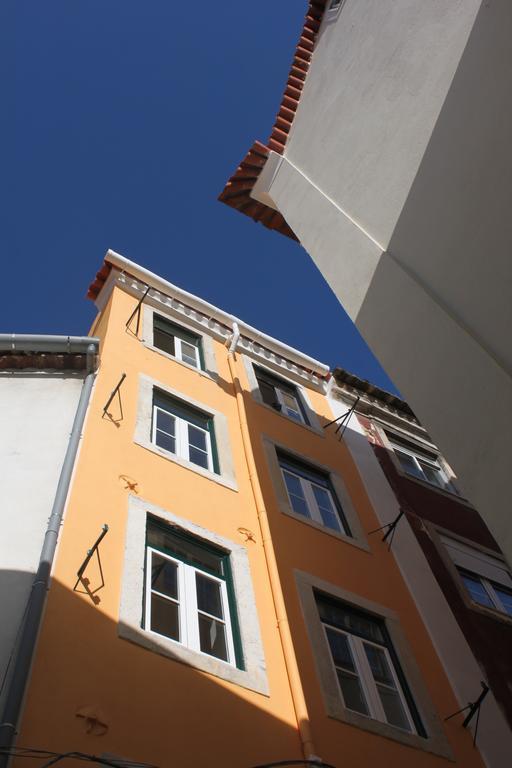 Апартаменты Little Duplex In Alfama Лиссабон Экстерьер фото